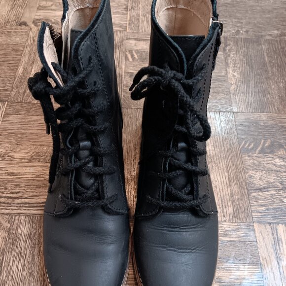 Lands' End Bennett Heritage Boots - goodyear welt - classic design boots 7 - Picture 5 of 11